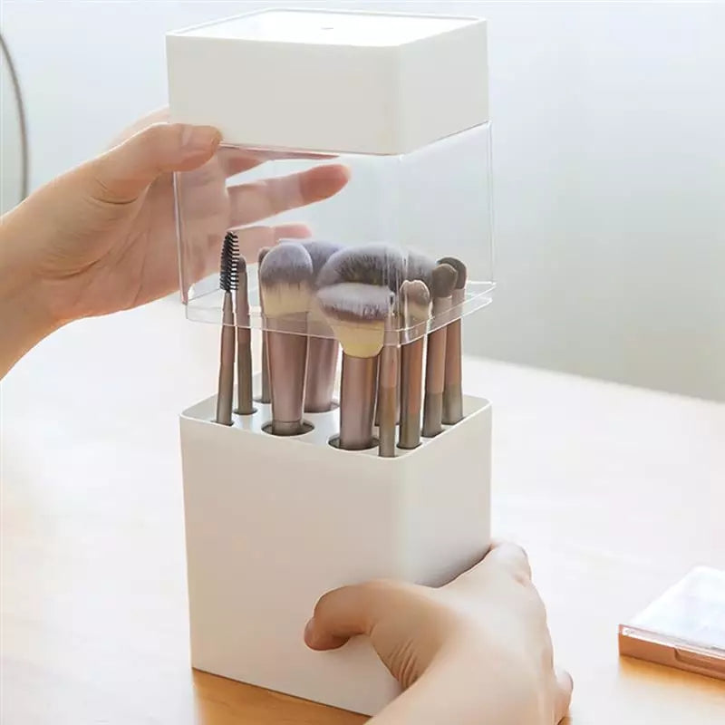 Willa brush storage box