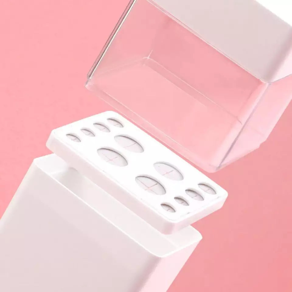 Willa brush storage box