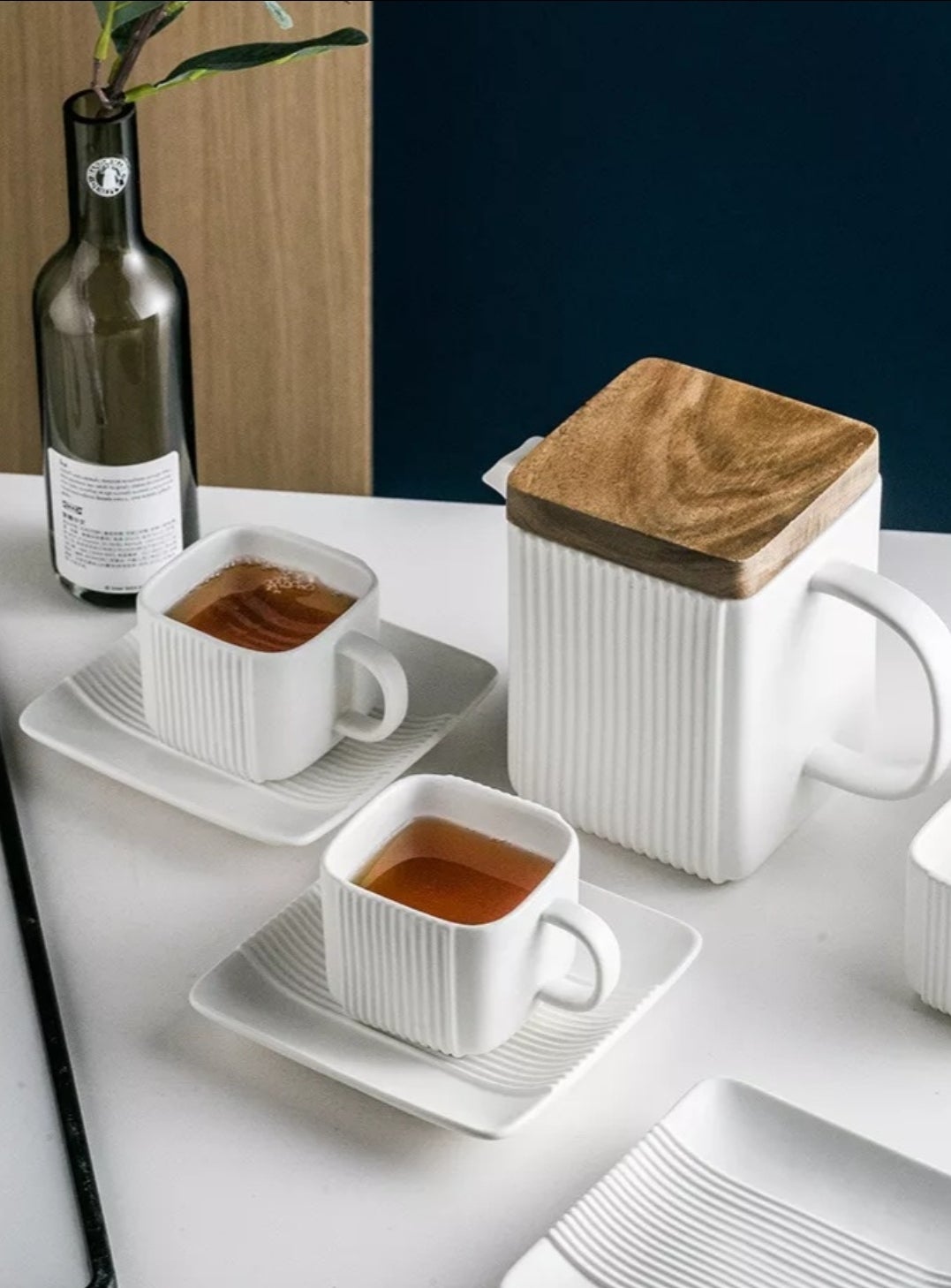 Niko Tea Set