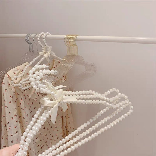 Pearl aesthetic hanger
