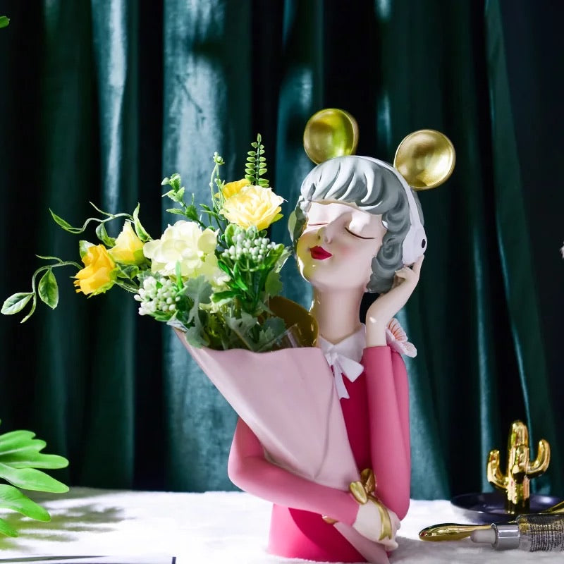 Allyson with vase