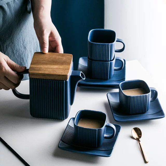 Niko Tea Set