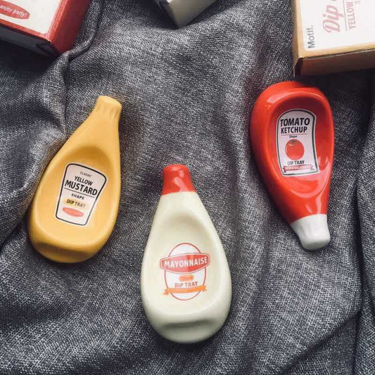 Zoey sauce dish