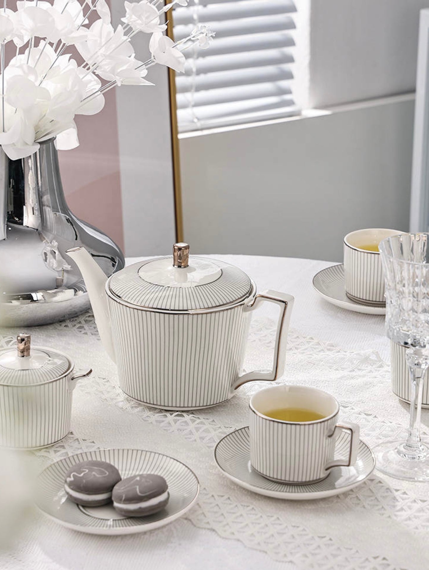 Ofelia High Tea Set